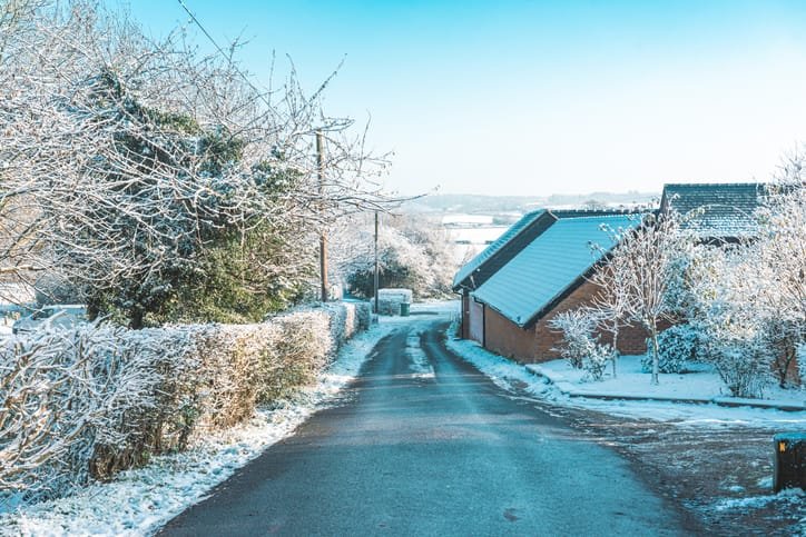 Festive vibes, snowy landscapes United Kingdom